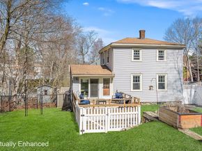 17 Vale Rd, Wakefield MA 01880