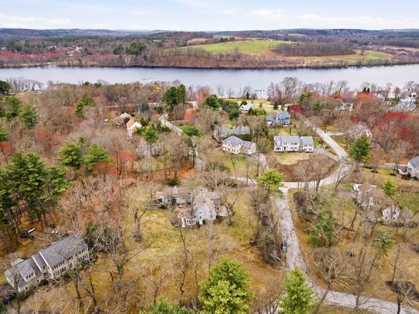 15 River Meadow Drive, West Newbury MA 01985