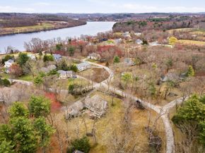 15 River Meadow Drive, West Newbury MA 01985