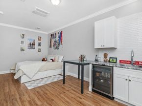 20 College Farm Rd, Waltham MA 02451