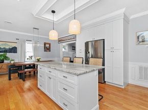 20 College Farm Rd, Waltham MA 02451