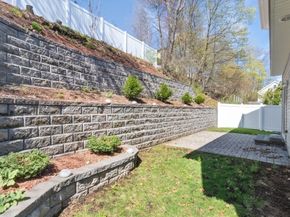 20 College Farm Rd, Waltham MA 02451