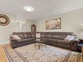 18 Meena Dr, Worcester MA 01603