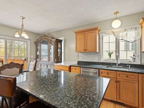 18 Meena Dr, Worcester MA 01603
