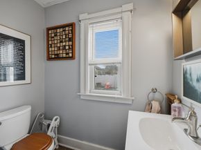 9 Hamilton Street, Clinton MA 01510