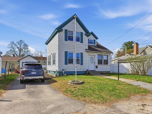9 Hamilton Street, Clinton MA 01510