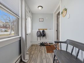 9 Hamilton Street, Clinton MA 01510