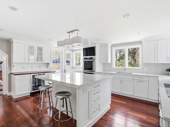 192 Prospect St, Hingham MA 02043