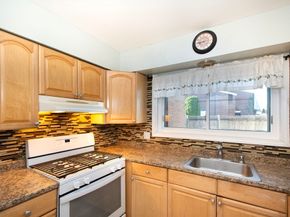 59 Rosewood Dr 59, Stoughton MA 02072