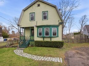 513 Maple St, Danvers MA 01923