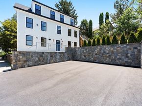 290 Washington St 2, Marblehead MA 01945
