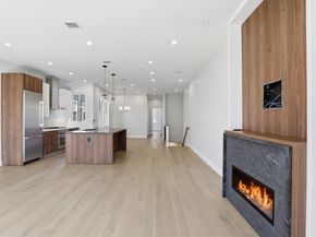 407 E 7th St 2, Boston MA 02127