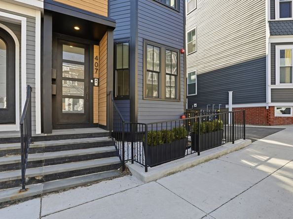 407 E 7th St 2, Boston MA 02127