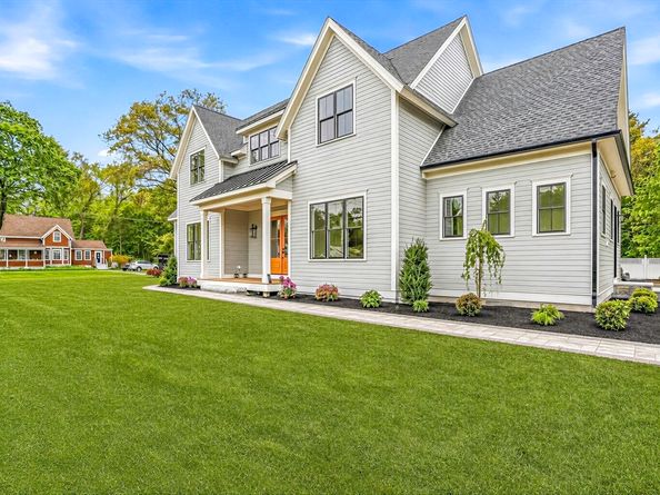 125 West Plain Street, Wayland MA 01778