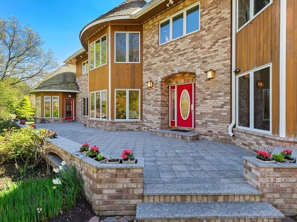 16 Solomon Pierce Rd, Lexington MA 02420