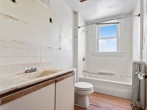 19 Francis St, Fitchburg MA 01420