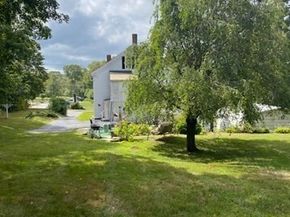 27 A-B Grafton St, Millbury MA 01527