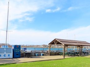 200 Cove Way 113, Quincy MA 02169