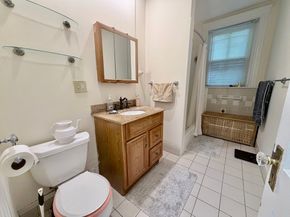 35 Westbourne Ter 2, Brookline MA 02446