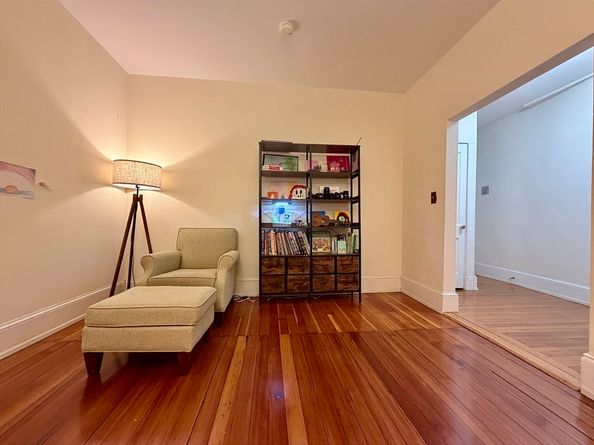 35 Westbourne Ter 2, Brookline MA 02446