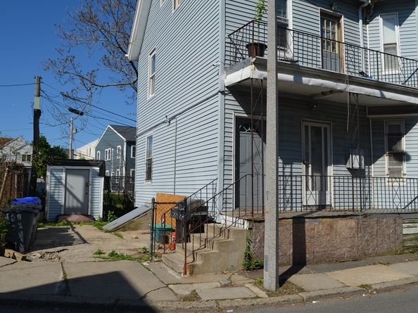 2-4 Howard Pl, Boston MA 02125