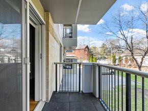 321 Hammond Pond Pkwy 103, Brookline MA 02467