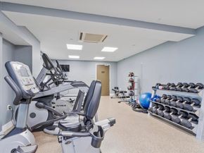 321 Hammond Pond Pkwy 103, Brookline MA 02467