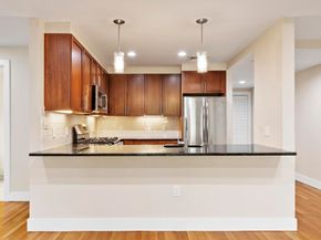 321 Hammond Pond Pkwy 103, Brookline MA 02467