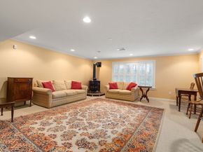 3 Summerland Way 3, Worcester MA 01609