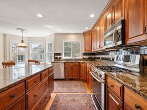 3 Summerland Way 3, Worcester MA 01609