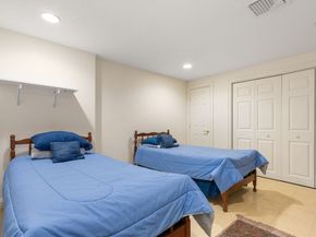 3 Summerland Way 3, Worcester MA 01609