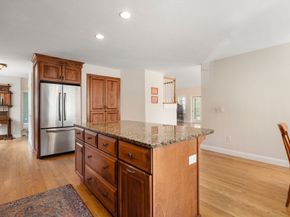 3 Summerland Way 3, Worcester MA 01609