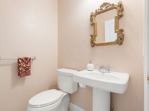 3 Summerland Way 3, Worcester MA 01609