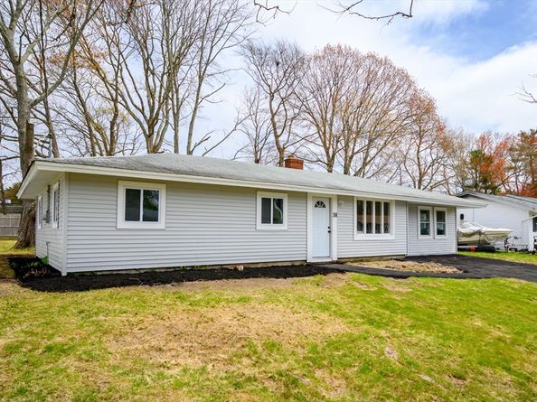 38 Marion St, Holbrook MA 02343