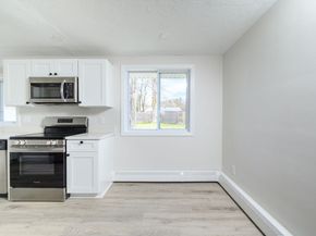 38 Marion St, Holbrook MA 02343