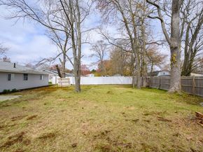 38 Marion St, Holbrook MA 02343