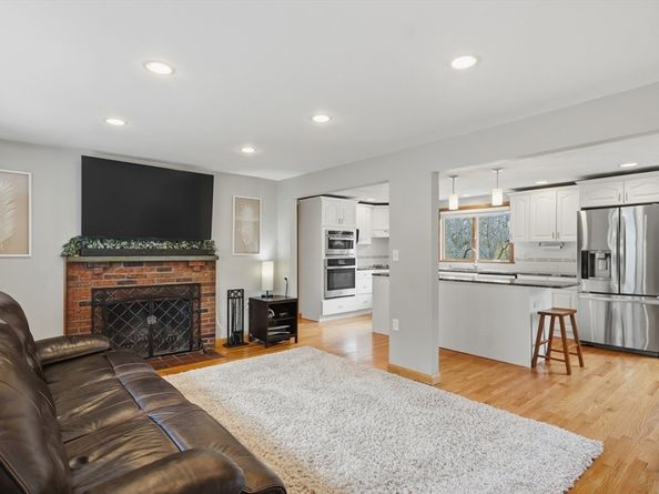 8 Harvard Street Extension, Woburn MA 01801