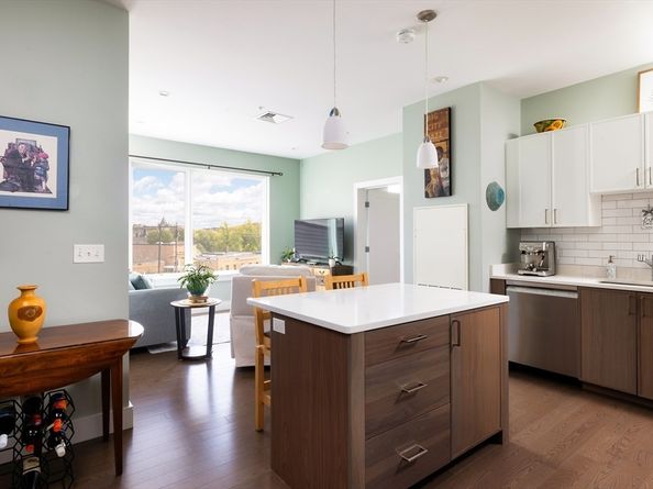 20 Taft Hill Park 5, Boston MA 02131