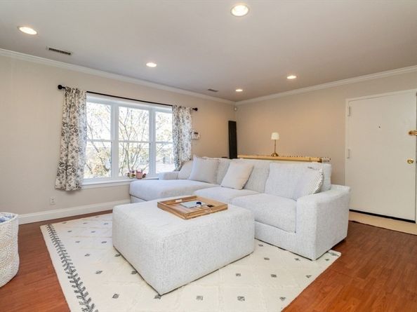 156 Newton St 4, Boston MA 02135