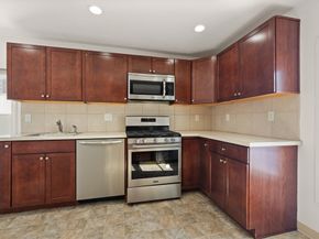 22 Scott St, Woburn MA 01801