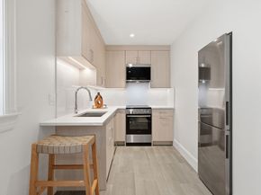 9 Mt Auburn St, Cambridge MA 02138