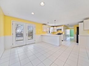 75 Erica Dr, Stoughton MA 02072