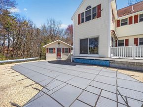22 Mcrayne Hill Rd, Billerica MA 01821