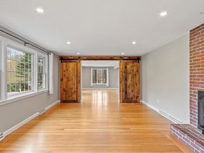 19 Hitchin Post Rd, Chelmsford MA 01824