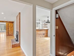 19 Hitchin Post Rd, Chelmsford MA 01824