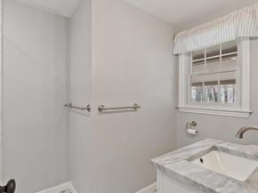 19 Hitchin Post Rd, Chelmsford MA 01824