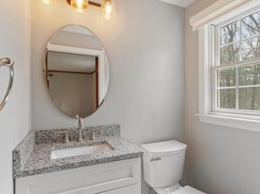 19 Hitchin Post Rd, Chelmsford MA 01824