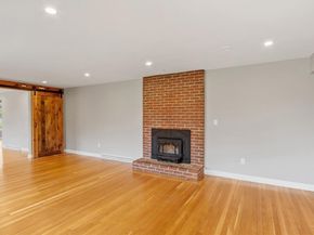 19 Hitchin Post Rd, Chelmsford MA 01824