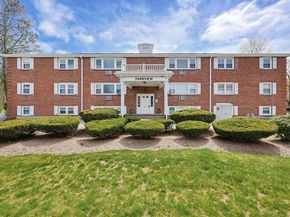 224 School Street 7, Walpole MA 02081