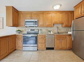 224 School Street 7, Walpole MA 02081